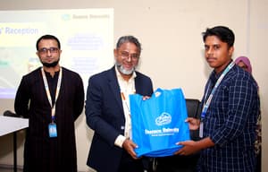 𝐅𝐫𝐞𝐬𝐡𝐞𝐫𝐬' 𝐑𝐞𝐜𝐞𝐩𝐭𝐢𝐨𝐧, 𝐒𝐮𝐦𝐦𝐞𝐫 𝟐𝟎𝟐𝟓: 𝐃𝐞𝐩𝐚𝐫𝐭𝐦𝐞𝐧𝐭 𝐨𝐟 𝐄𝐧𝐠𝐥𝐢𝐬𝐡 𝐖𝐞𝐥𝐜𝐨𝐦𝐞𝐬 𝐍𝐞𝐰 𝐒𝐭𝐮𝐝𝐞𝐧𝐭𝐬