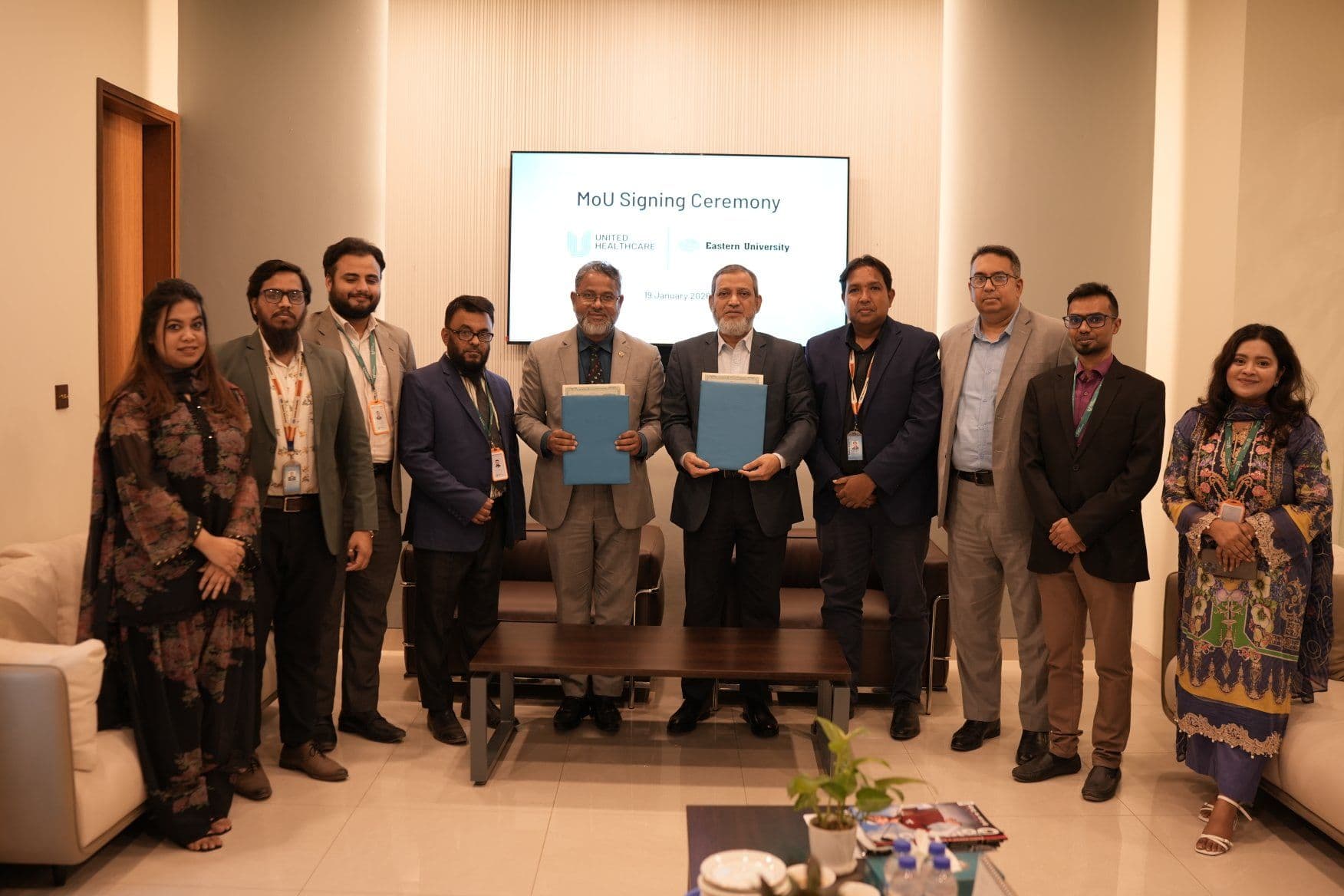 𝐄𝐚𝐬𝐭𝐞𝐫𝐧 𝐔𝐧𝐢𝐯𝐞𝐫𝐬𝐢𝐭𝐲 𝐚𝐧𝐝 𝐔𝐧𝐢𝐭𝐞𝐝 𝐇𝐞𝐚𝐥𝐭𝐡𝐜𝐚𝐫𝐞 𝐒𝐢𝐠𝐧 𝐌𝐞𝐦𝐨𝐫𝐚𝐧𝐝𝐮𝐦 𝐨𝐟 𝐔𝐧𝐝𝐞𝐫𝐬𝐭𝐚𝐧𝐝𝐢𝐧𝐠