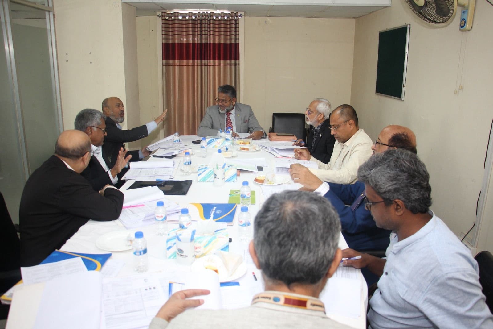 Eastern University Holds 142nd Syndicate Meeting