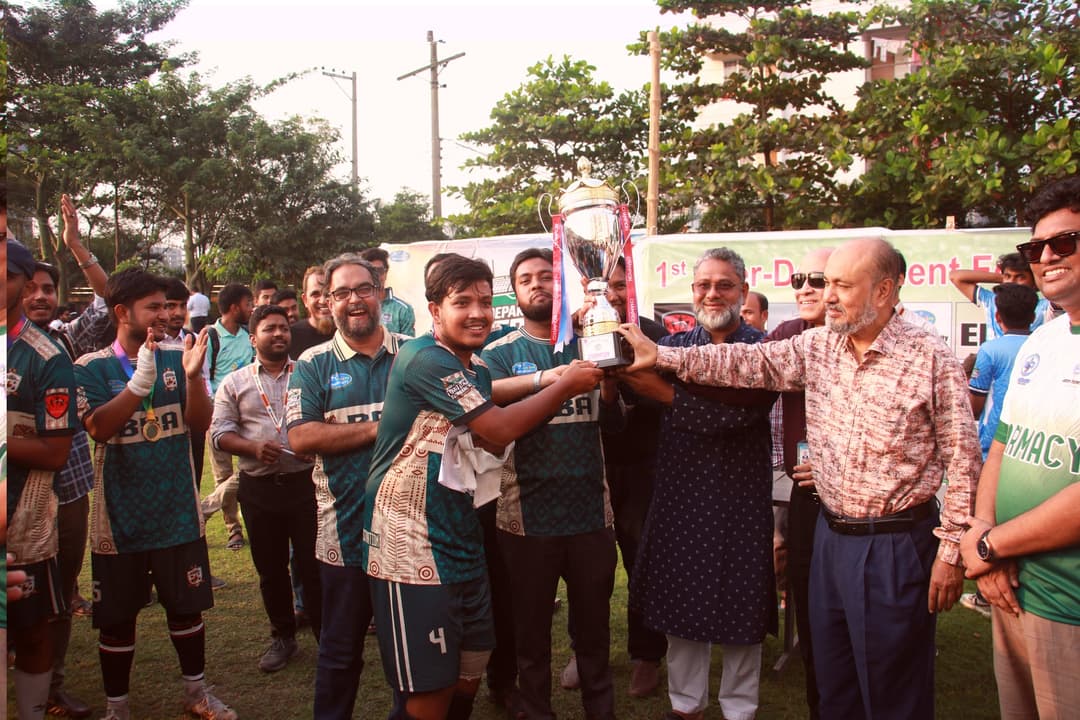 ইস্টার্ন ইউনিভার্সিটির আন্তঃবিভাগ ফুটবল টুর্নামেন্টে বিজয়ী ব্যবসায় প্রশাসন বিভাগ (বিবিএ)